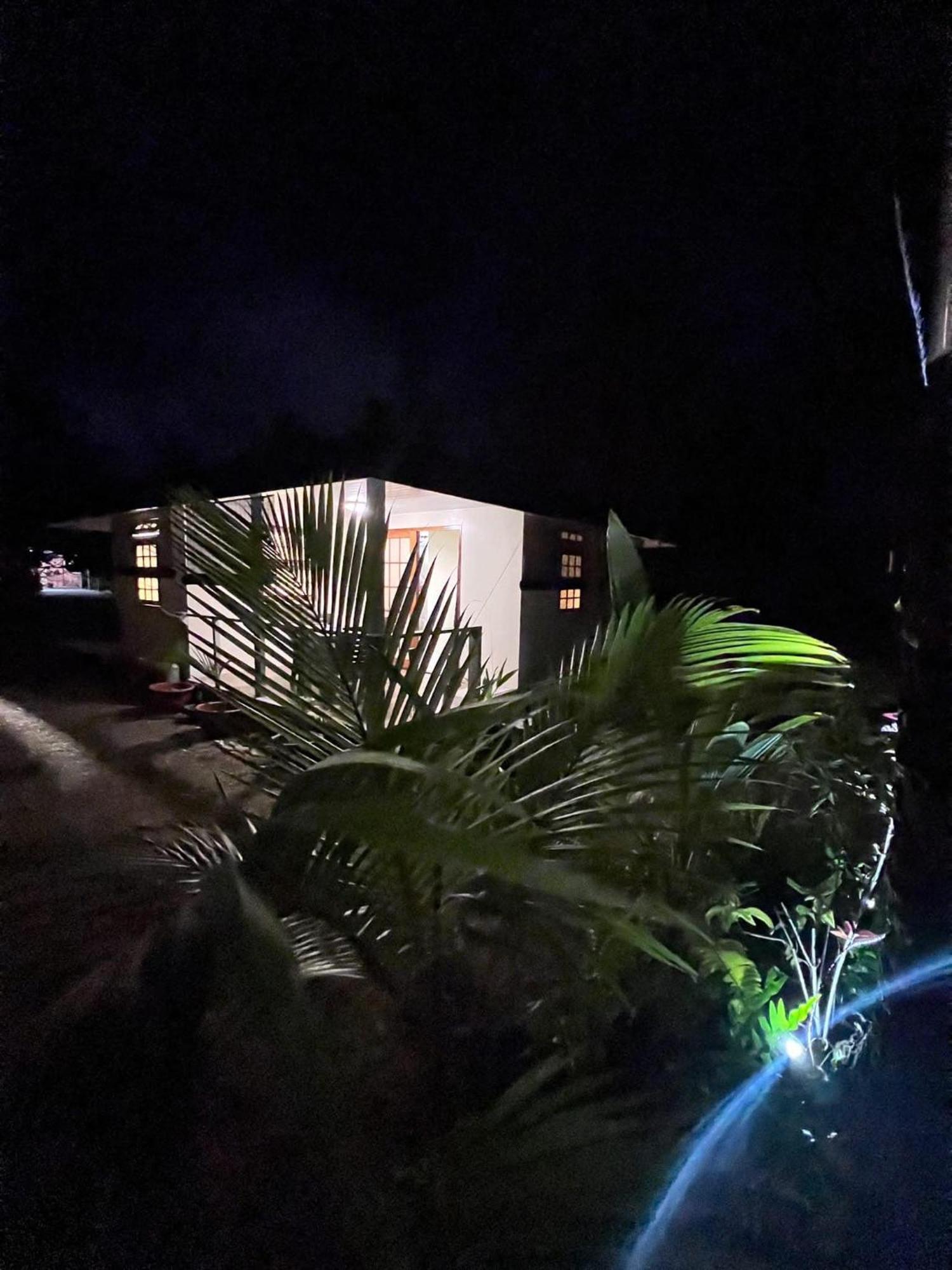 Rangiroa Guest Paradise 아바토루 외부 사진